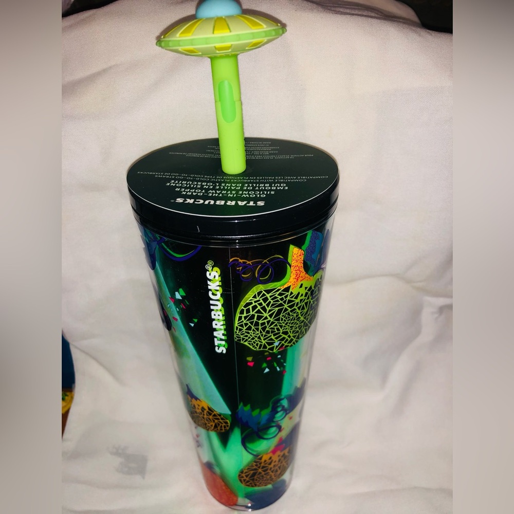 BNWT Starbucks 2024 Tumbler Glow in the dark 24oz - Picture 5 of 7